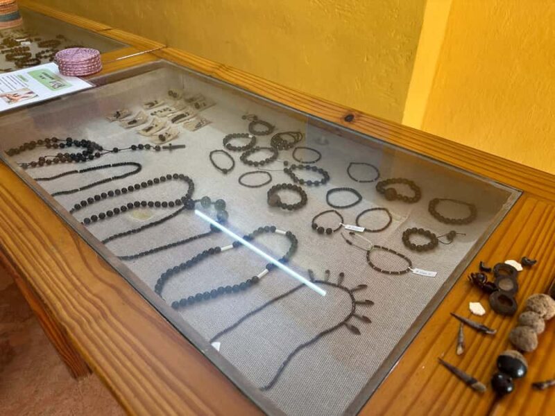 Discover Izamal from the Maya Teya Train: tradition and local artisans - Visiting Kimbilá and Guayabera Producers