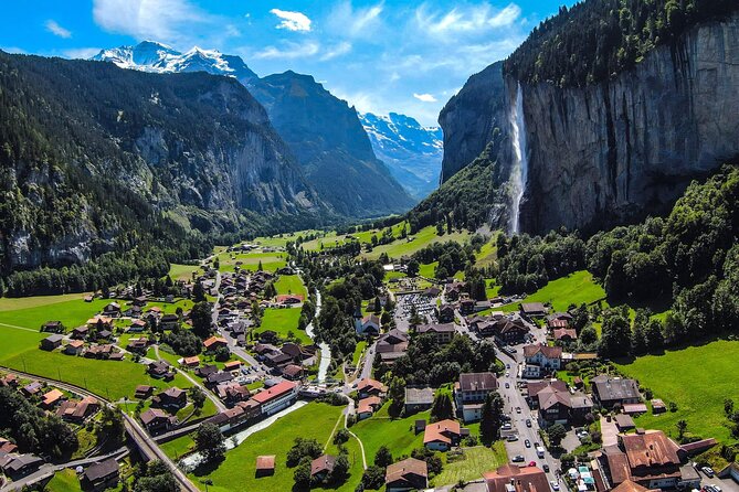 Discover Lauterbrunnen with CHEESE & CHOCOLATE - Start at Bahnhofplatz in Lauterbrunnen for a Guided Walk Through the Town