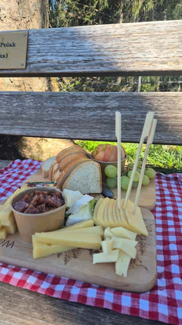 Discover Lauterbrunnen with Cheese & Chocolate Tasting Tour - Exploring Lauterbrunnen: From the Village to Waterfalls