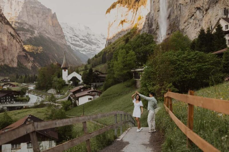 Discover Lauterbrunnen with Cheese & Chocolate Tasting Tour - Food and Drink: Swiss Cheese and Chocolate Tastings