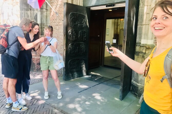 Discover Leiden with a self-guided Outside Escape city game tour! - Exploring Pieterskerkhof and Its Cemetery