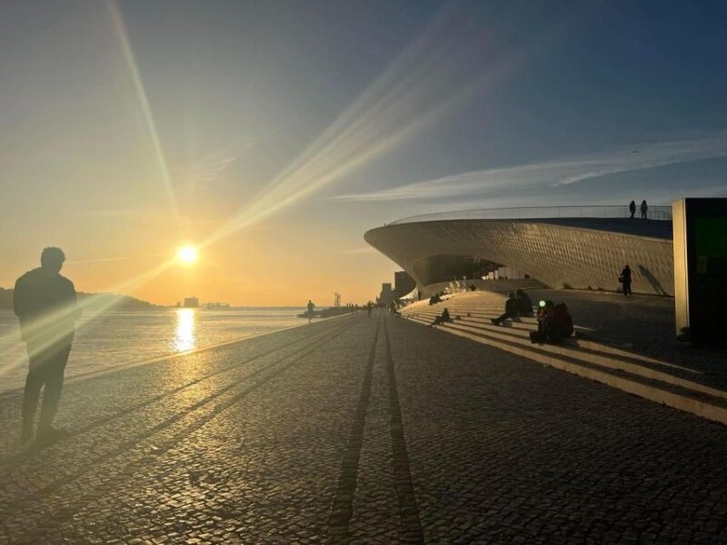 Discover Lisbon 4h Tuk Tuk - Suitability and Accessibility