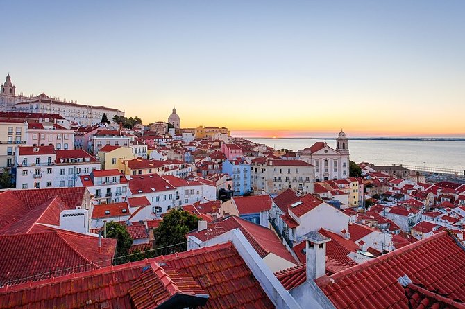 Discover Lisbon by Tuk Tuk Tour - Visiting the Monastery and the Flea Market