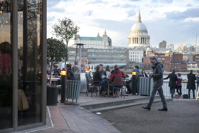 Discover London Along The River - Scenic Walk Along the Southbank with Expert Commentary