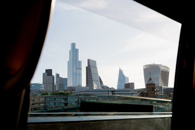 Discover London in a Panoramic Black Cab - Who Will Enjoy This Tour Most?