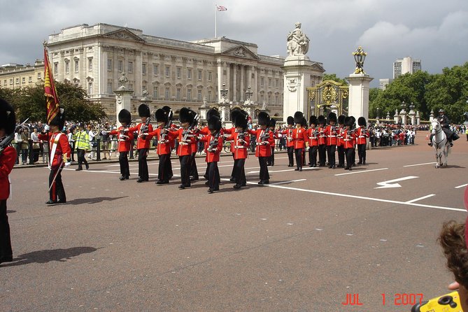 Discover London with your Executive Minivan Hire with Driver - The Inside Scoop on Tower of London and Other Historic Sites