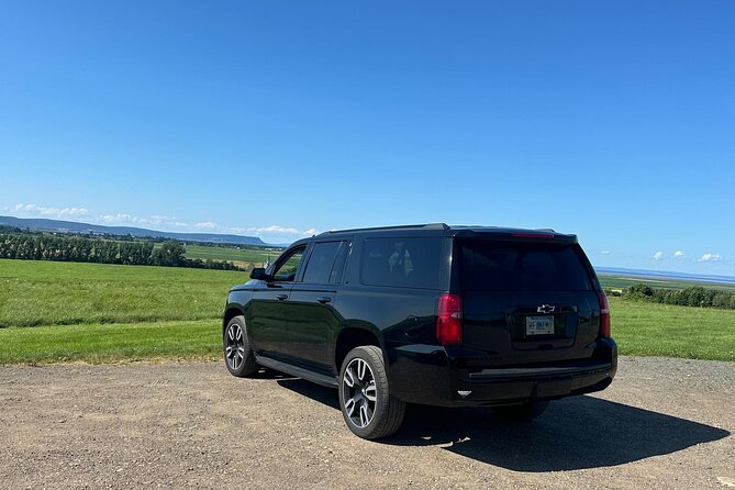 Discover Lunenburg and Mahone Bay Guided Tour - The Transportation and Group Experience