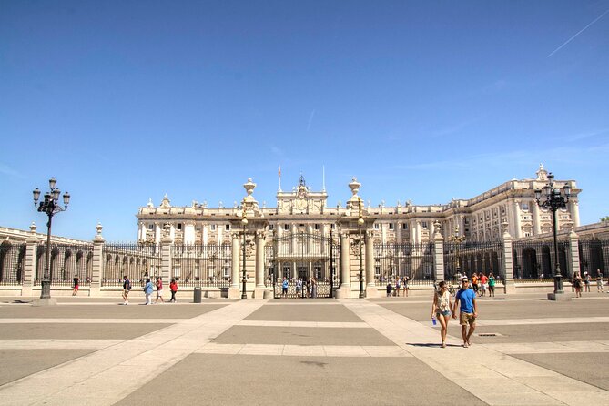 Discover Madrid Royal Palace with Admission Ticket - Inside the Palace: Art, Architecture, and Decoration