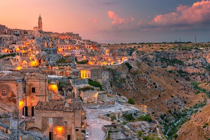 Discover Matera, the ancient city - English tour - The Tour’s Focus on Matera’s Districts: Sasso Caveoso and Sasso Barisano