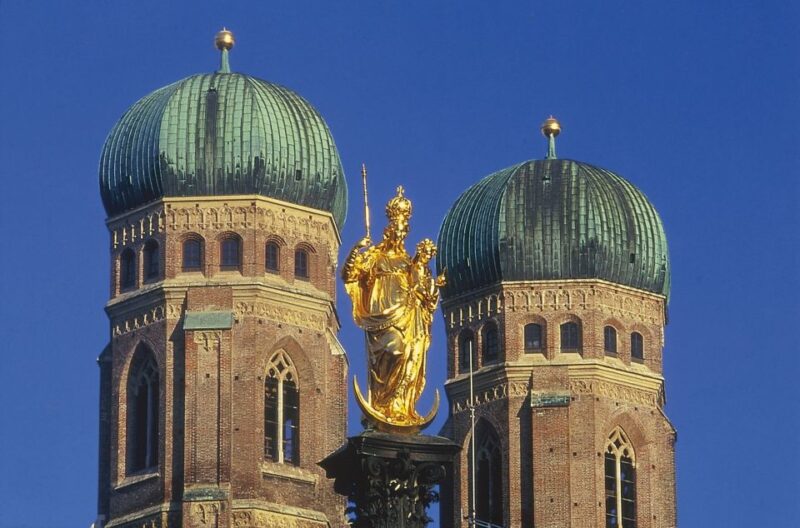 Discover Munich 2-Hour Small Group Walking Tour - Key Points