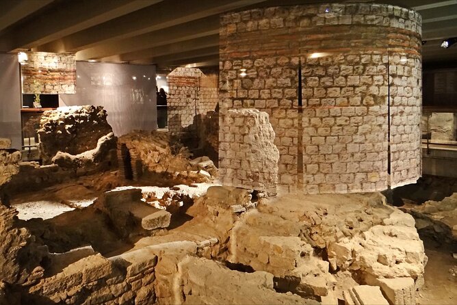 Discover Notre Dames Crypt with an Archeologist + River Cruise - Iconic Landmarks: From Eiffel Tower to Louvre Museum