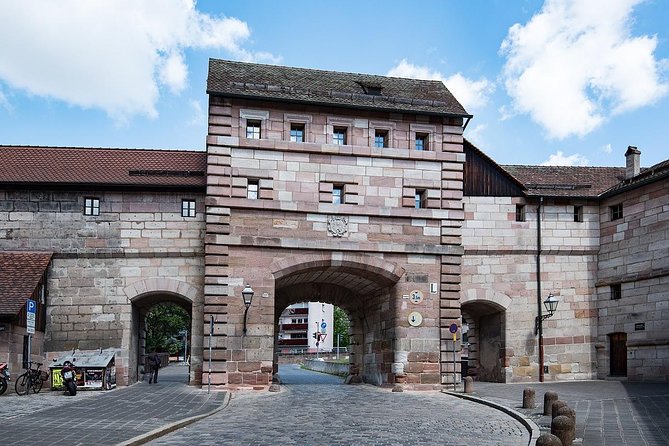 Discover Nuremberg: Self-Guided Audio Tour - Nuremberg Castle: Towering Above the City