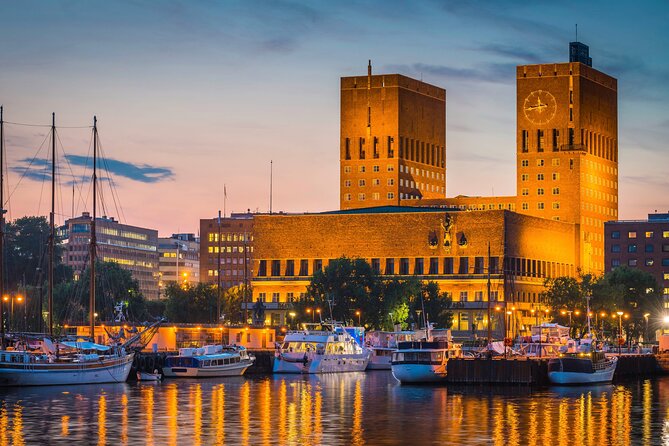 Discover Oslo: Self Guided Audio Tour - Art and Politics at Oslo City Hall