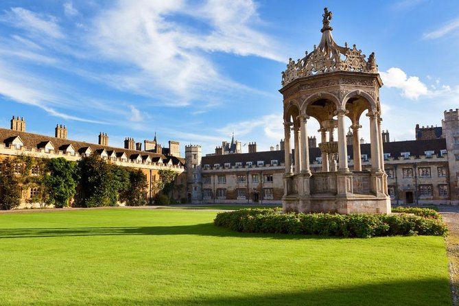 Discover Oxford and Cambridge with Guide from London by Coach - Key Points