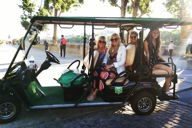 Discover Paris in electric golf carts - The Experience of Riding in an Electric Golf Cart in Paris