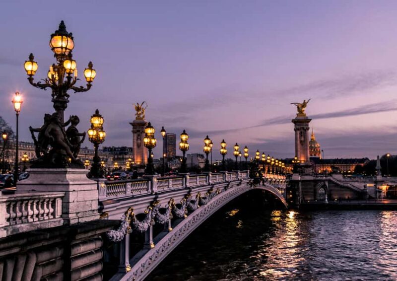Discover Paris in Style: Private Guided Walking Tour - Key Points
