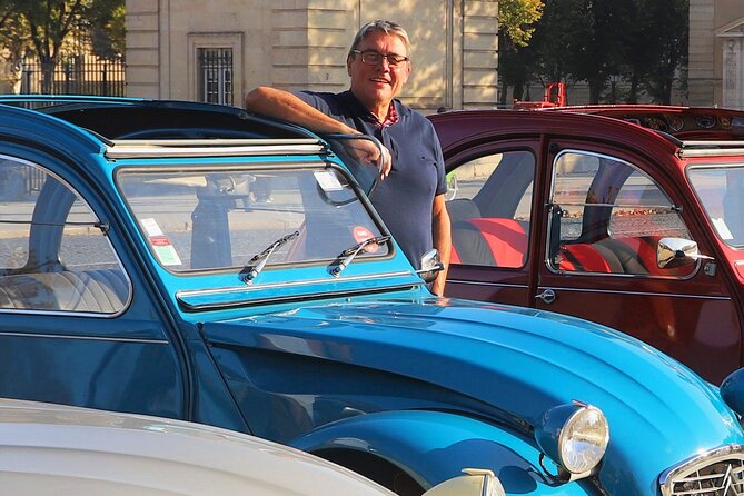 Discover Paris with a Local in his Unique Vintage Car - Guide Expertise and Personalization