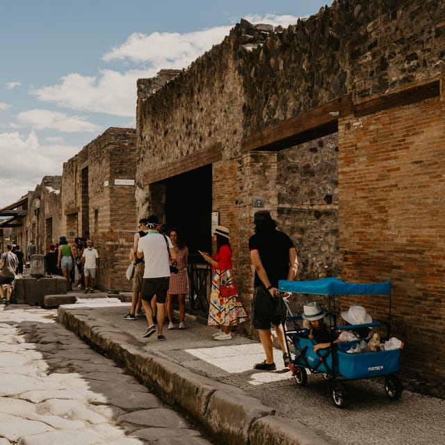 Discover Pompeii: English Walking Tour of the Buried City - What to Expect During the 2-Hour Guided Tour