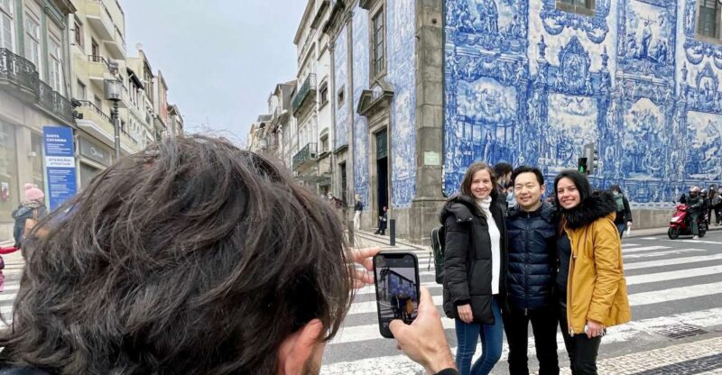 Discover Porto - A Private Walking Tour w/ Authentic Tasting - Key Points