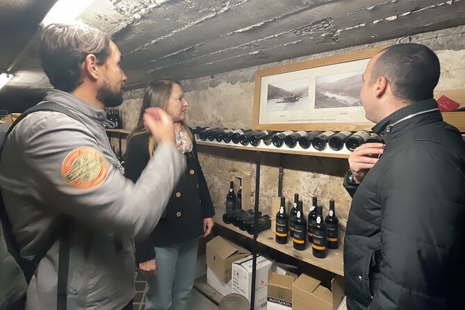 Discover Porto A Private Walking Tour with Authentic Tasting - Porto Cathedral: The Religious and Architectural Landmark