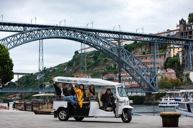 Discover Porto's Highlights on a 2-Hour Private Electric Tuk Tuk - The Grandeur of Aliados Avenue and Historic Districts