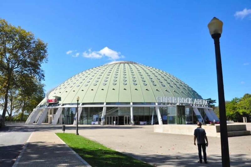 Discover Porto's Literary and Secret Side: Hidden Gardens, Books, and Poetry - Porto’s Hidden Green Spaces: Secret Gardens and Private Greenhouses