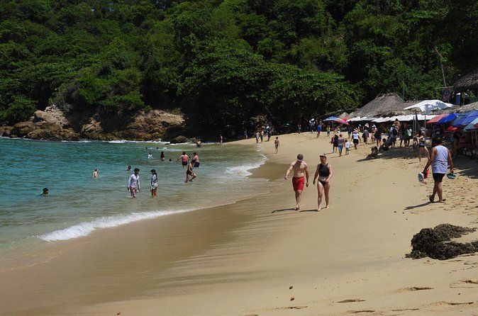 Discover Puerto Escondido One Day Trip Shuttle Coastal Transfer - Breakfast and Arrival at Playa Carrizalillo