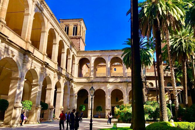 Discover Rome Private Walking Tour of Highlights and Hidden Gems - Overview of the Tour’s Unique Focus