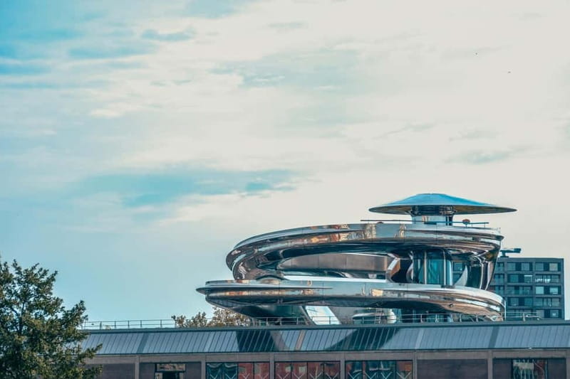 Discover Rotterdam: Classic Highlights Bike Tour by a Local - Admiring the Modern Euromast and Depot Boijmans Van Beuningen
