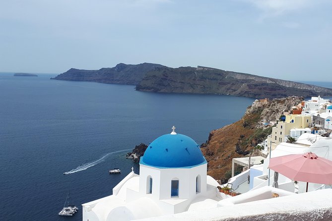 Discover Santorini - Discovering Pyrgos and Its Traditional Castle