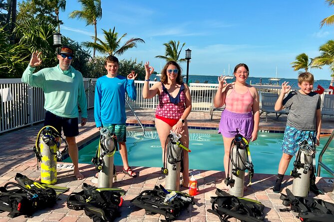 Discover Scuba Diving Course Pool Training Session in Key Largo. - The Pool and Beach Locations in Key Largo for Training