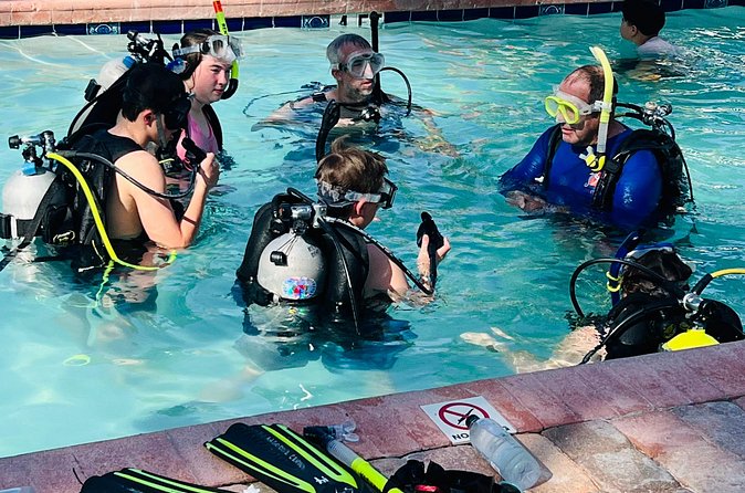 Discover Scuba Diving Course Pool Training Session in Key Largo. - Practical Requirements and Medical Considerations