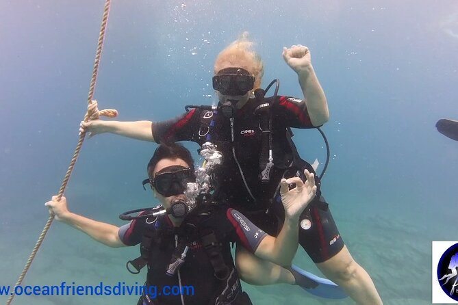 Discover Scuba Diving, free pictures included - Learning the Basics: The Theoretical Part
