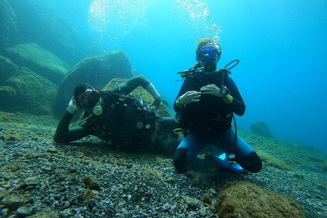 Discover Scuba Diving in Tenerife - The Role of Guides and Instructors
