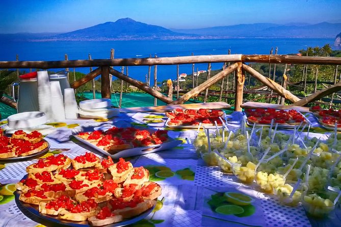 Discover Sorrento with food tasting and walking Tour - The Role of the Guide and the Tour Pacing