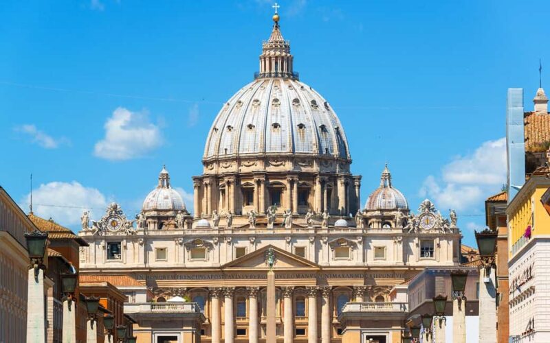 Discover St. Peter's Basilica: Dome & Historical Walk - Comparing This Tour with Similar Vatican Experiences