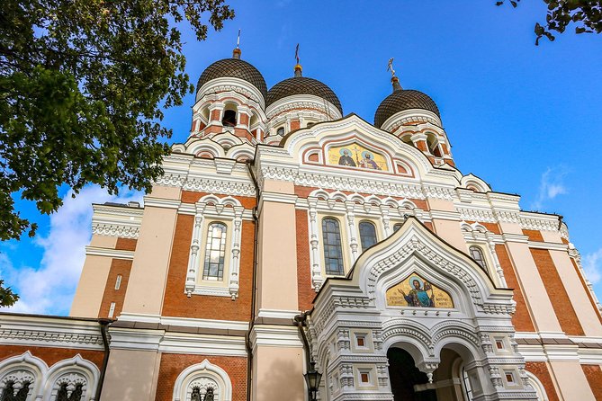Discover Tallinns most Photogenic Spots with a Local - Photographing Tallinn’s Gothic Town Hall