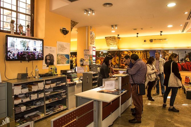 Discover Tarragona: Personalized Private Guided Day Tour - Strolling Through Tarragona’s Old Town and Regional Shopping