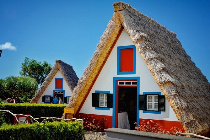 Discover the east - Discovering Faial’s Fortress and Chapel