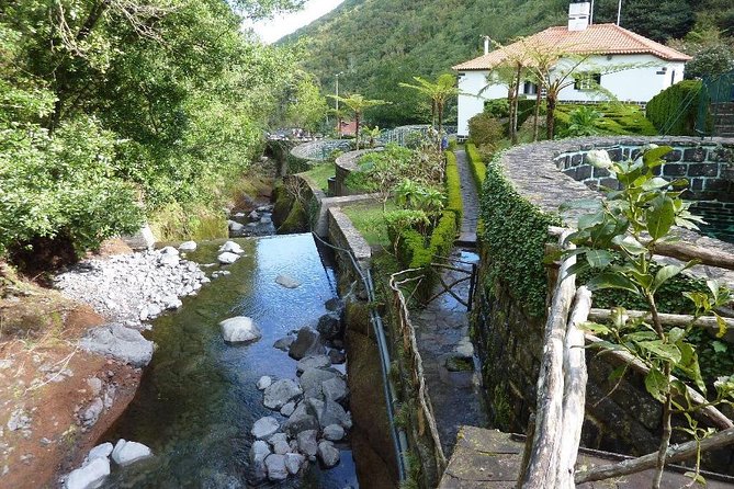 Discover the east - The Unique Landscape of Ponta de São Lourenço