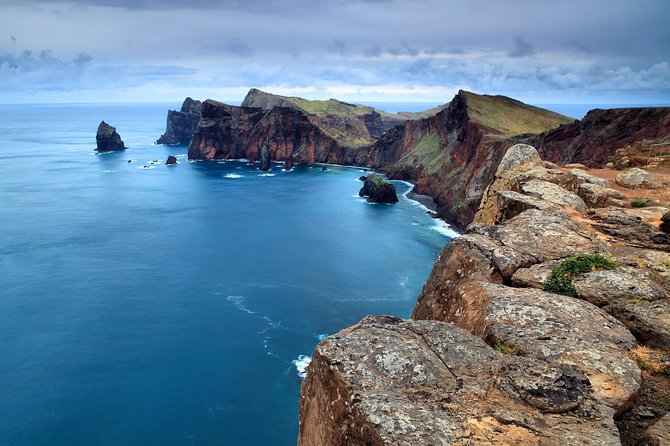 Discover the east - Overlooking Machico Valley from Pico do Facho