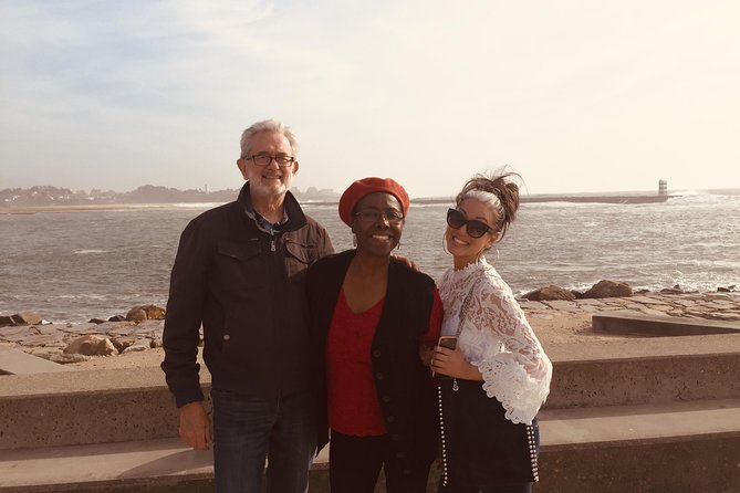 Discover the essence of the classic port UMM military jeep - Port Wine Tasting and Scenic Views at Miradouro Serra Do Pilar