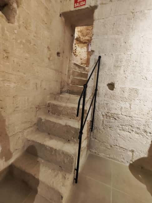 Discover the fascinating Alcazaba: History and unique views - Exploring the Alcazaba’s Three Enclosures