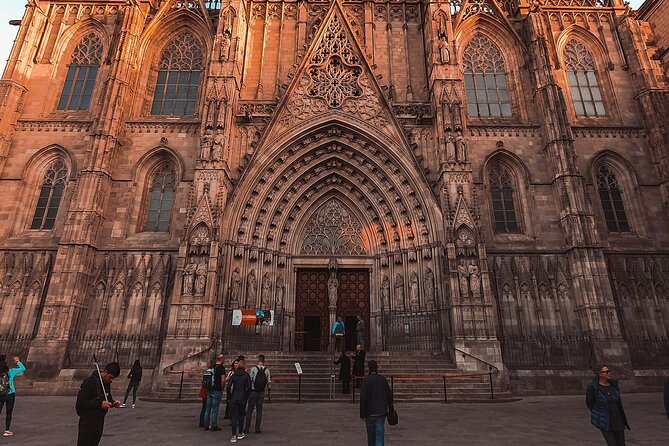 Discover the Gothic Quarter Walking Tour - Starting Point at Plaça Reial