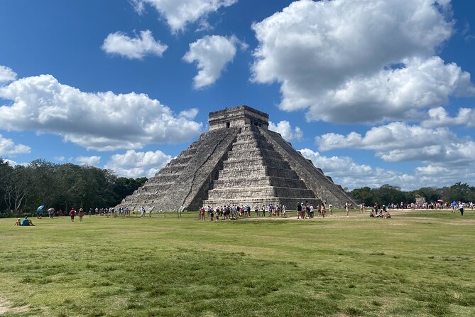 Discover the Maya ancient city Chichen Itza & 2 cenotes included - Key Points