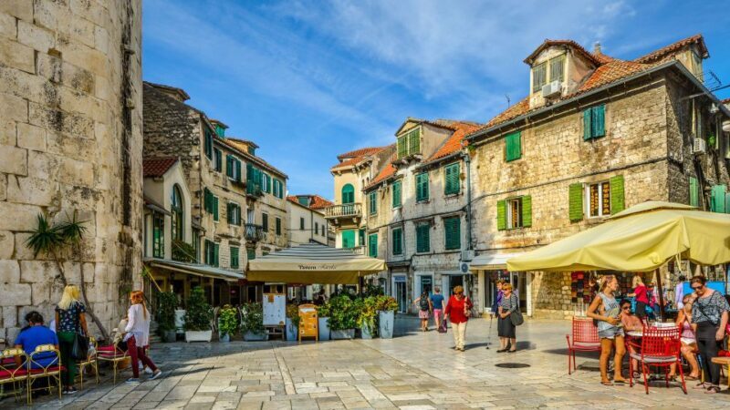 Discover The Old Town Split 1.5h walking Small group tour - The Guide’s Expertise and Personal Touch