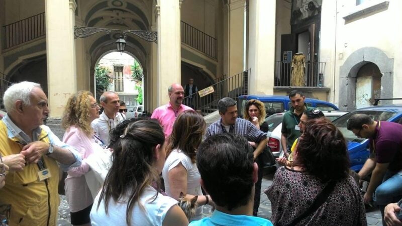 Discover the Rione Sanità with Insolitaguida - Exploring Palaces and Market Life in Borgo dei Vergini