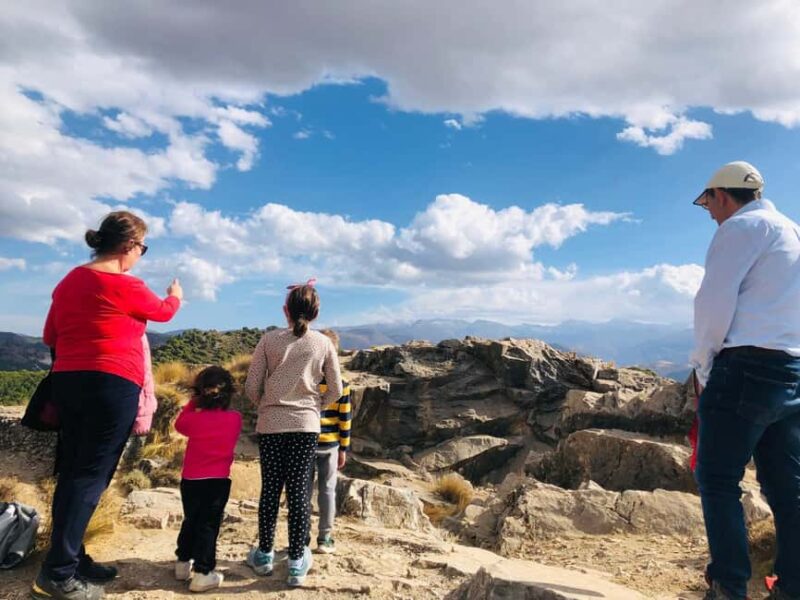 Discover the Sierra de Granada in 3 hours. Mountains and history. - Key Points
