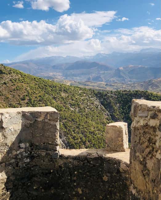 Discover the Sierra de Granada in 3 hours. Mountains and history. - Small Group Experience and Guide Language