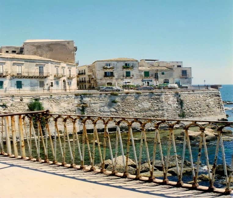 Discover the wonders of Ortigia: a Tuk-Tuk tour through history and the sea. - Who Will Appreciate This Tour Most